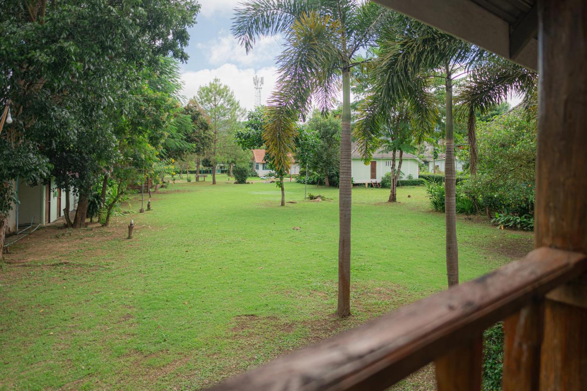 Pai Flora Resort Extérieur photo