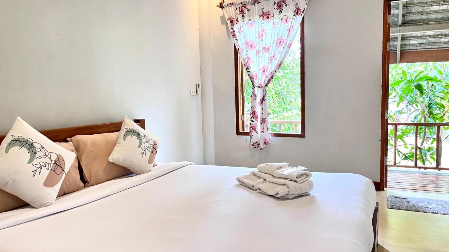 Pai Flora Resort Extérieur photo