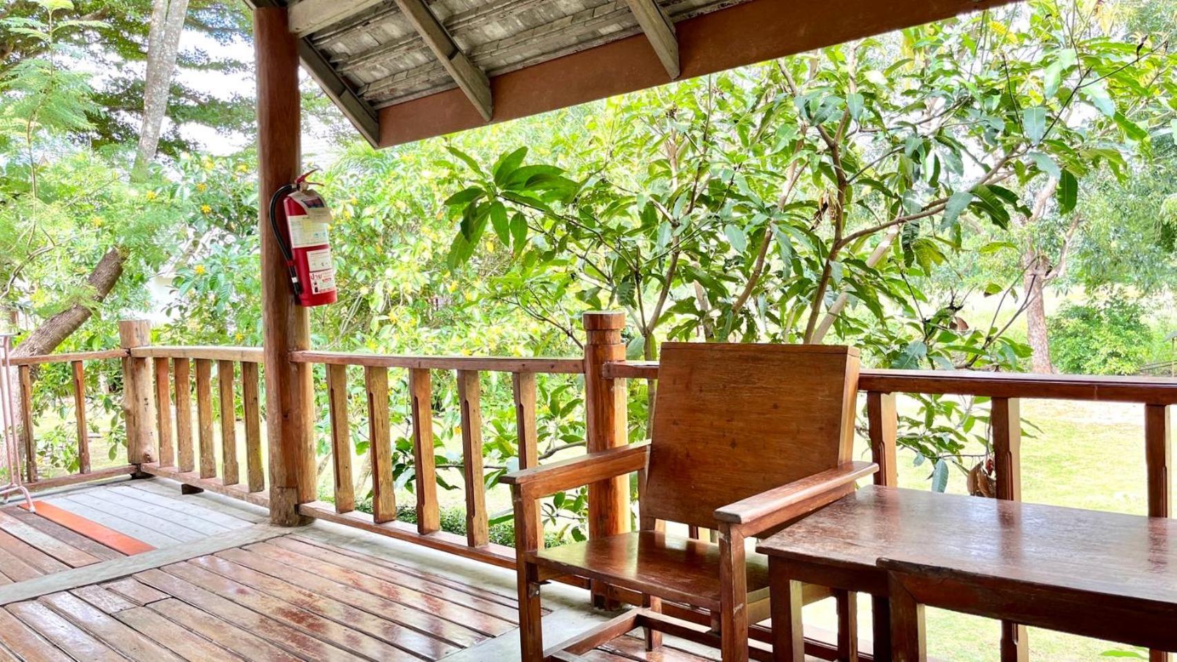 Pai Flora Resort Extérieur photo